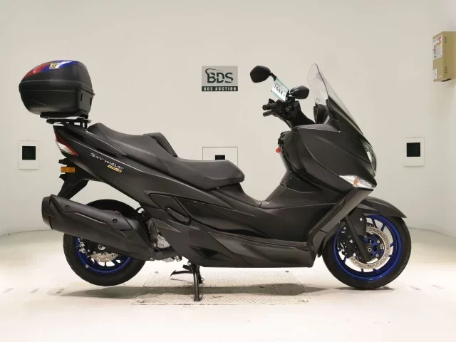 Suzuki BURGMAN 400A лот № 7668 оценка 6  с аукциона в Японии