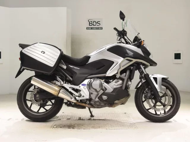 Honda NC700XD лот № 7798 оценка 4  с аукциона в Японии