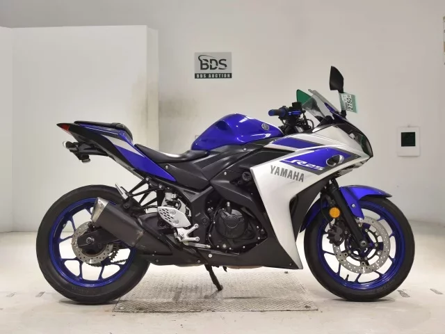 Yamaha YZF-R25 лот № 2750 оценка 4  с аукциона в Японии