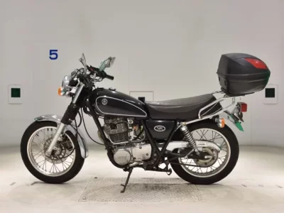 Yamaha SR400-3  с аукциона в Японии