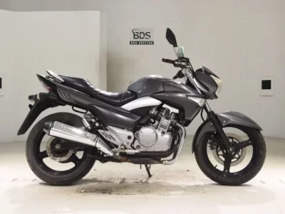 Suzuki GSR250  с аукциона в Японии