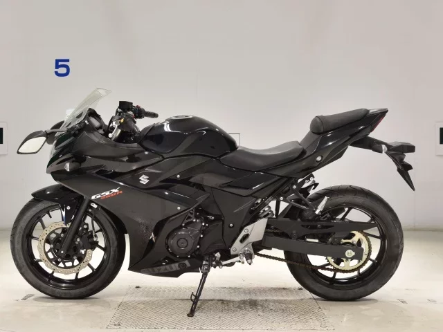 Suzuki GSX250R