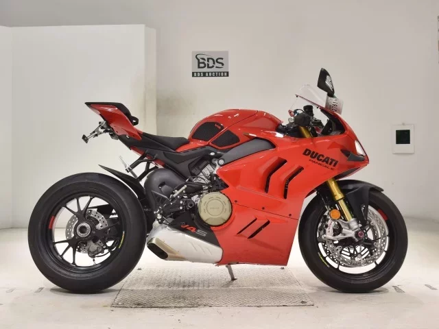 Ducati  PANIGA-REV4S лот № 2761 оценка 7  с аукциона в Японии