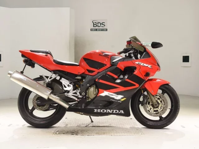 Honda CBR600F лот № 5072 оценка 4  с аукциона в Японии