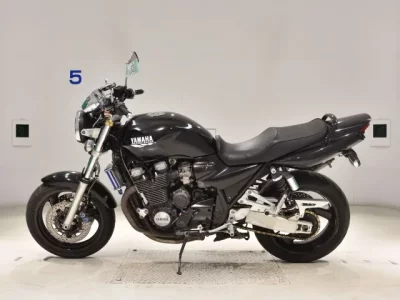 Yamaha XJR1300  с аукциона в Японии
