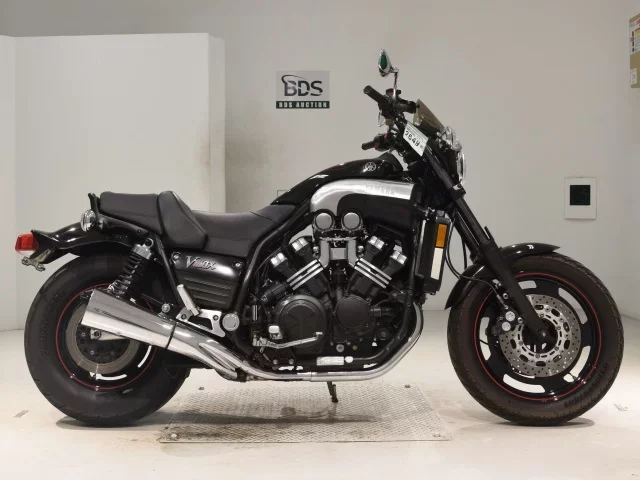 Yamaha V-MAX лот № 2649 оценка 5  с аукциона в Японии
