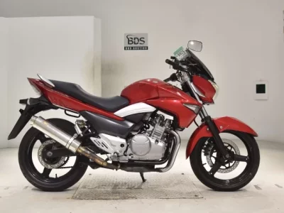 Suzuki GSR250  с аукциона в Японии