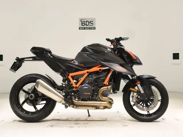 KTM  1290 SUPER DUKE R лот № 7679 оценка 5  с аукциона в Японии