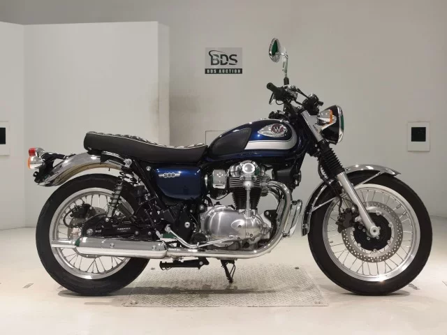 Kawasaki W800-2 лот № 0436 оценка 6  с аукциона в Японии