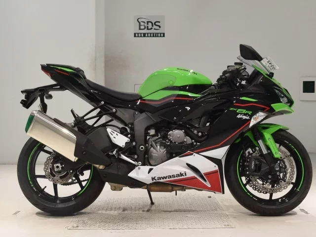 Kawasaki ZX-6RA лот № 0245 оценка 6  с аукциона в Японии