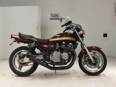 Kawasaki ZEPHYR750  с аукциона в Японии