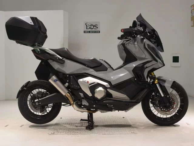 Honda X-ADV750-2 лот № 3001 оценка 5  с аукциона в Японии