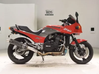 Kawasaki GPZ900R  с аукциона в Японии