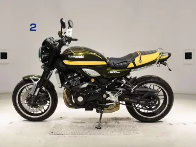 Kawasaki Z900RS лот № 2706 оценка 5  с аукциона в Японии 2
