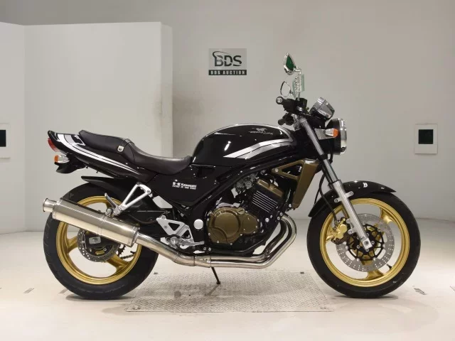 Kawasaki BALIUS250 лот № 0407 оценка 4  с аукциона в Японии