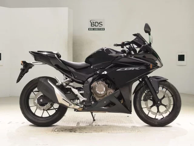 Honda CBR400R лот № 3034 оценка 4  с аукциона в Японии
