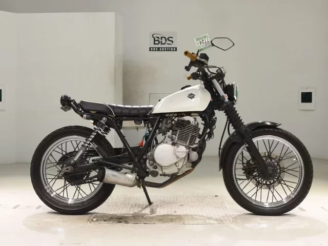 Suzuki GLASS TRACKER BIG BOY лот № 7724 оценка 4  с аукциона в Японии