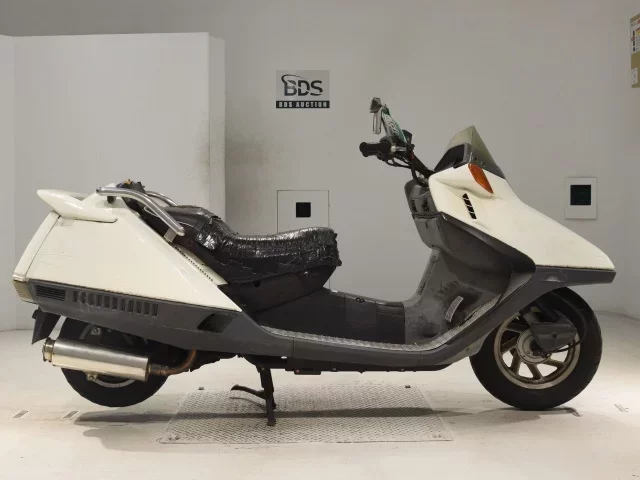 Honda FUSION лот № 0124 оценка 4  с аукциона в Японии