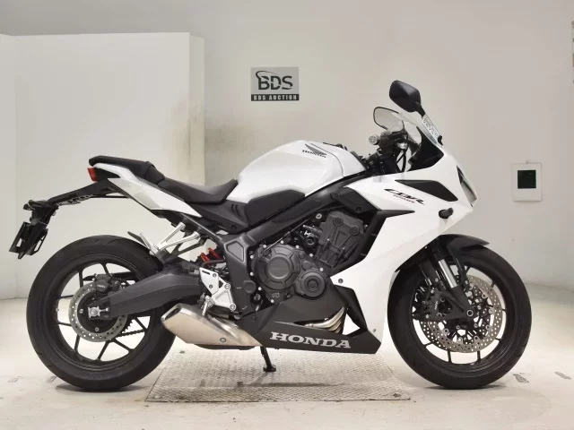 Honda CBR650R лот № 2673 оценка 6  с аукциона в Японии