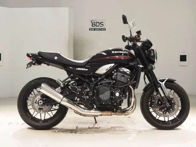 Kawasaki Z900RS лот № 7649 оценка 5  с аукциона в Японии