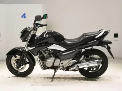 Suzuki GSR250  с аукциона в Японии
