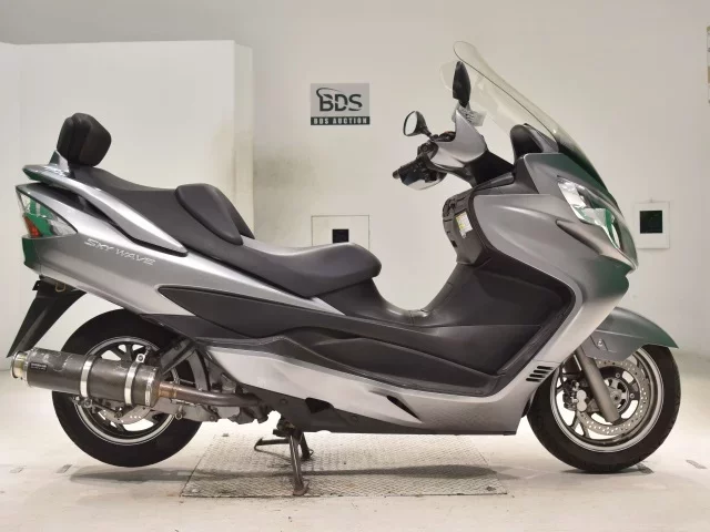 Suzuki SKYWAVE 250-3 лот № 3017 оценка 4  с аукциона в Японии