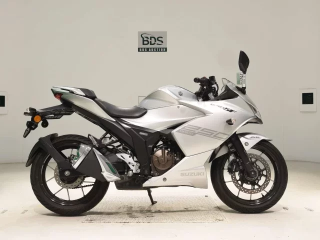 Suzuki JIKUSA-250SF лот № 2627 оценка 5  с аукциона в Японии