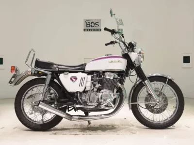 Honda CB750 2021