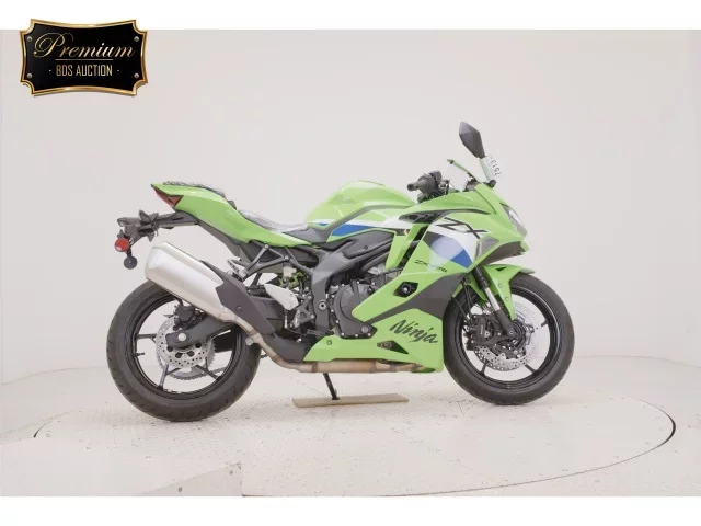Kawasaki ZX-4RR лот № 7513 оценка 9  с аукциона в Японии