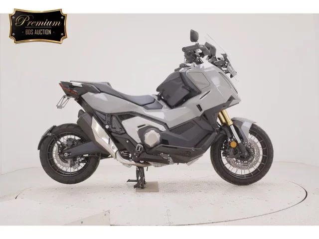 Honda X-ADV750-2 лот № 2503 оценка 7  с аукциона в Японии