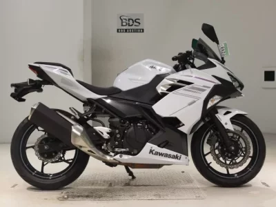 Kawasaki NINJA400-2