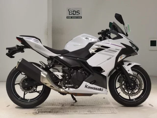 Kawasaki NINJA400-2