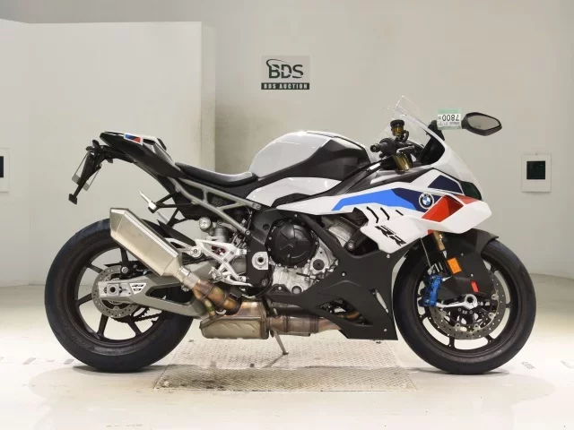 BMW  S1000RR лот № 7800 оценка 6  с аукциона в Японии