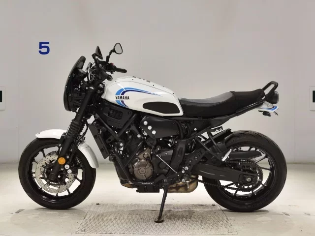 Yamaha XSR700-2