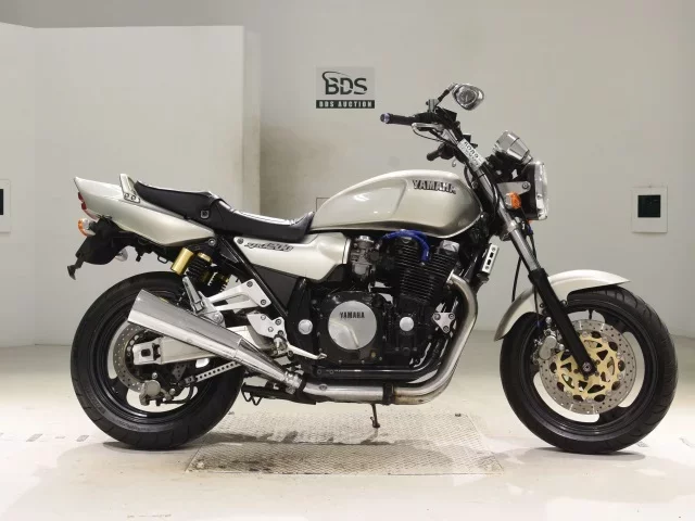 Yamaha XJR1200 лот № 5089 оценка 4  с аукциона в Японии