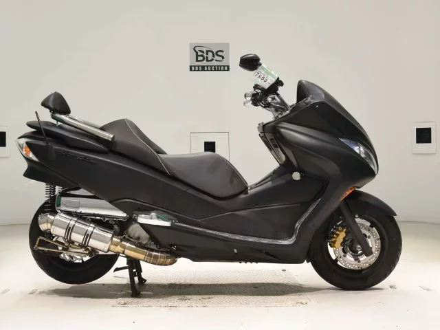 Honda FORZA ABS лот № 7953 оценка 4  с аукциона в Японии