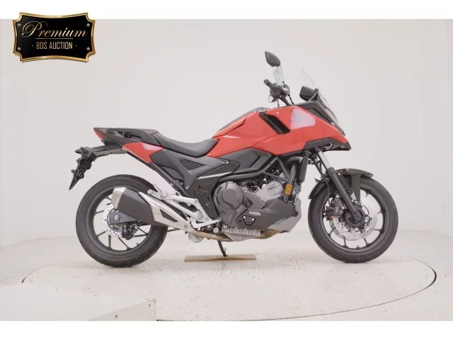 Honda NC750XD-3 лот № 0010 оценка 7  с аукциона в Японии