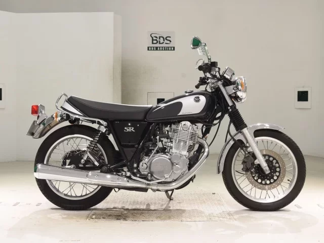 Yamaha SR400-5 лот № 3003 оценка 4  с аукциона в Японии