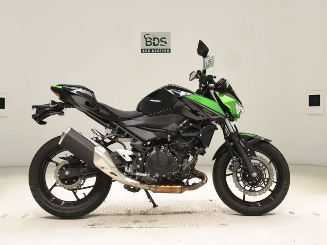 Kawasaki Z250-2 лот № 5445 оценка 7  с аукциона в Японии