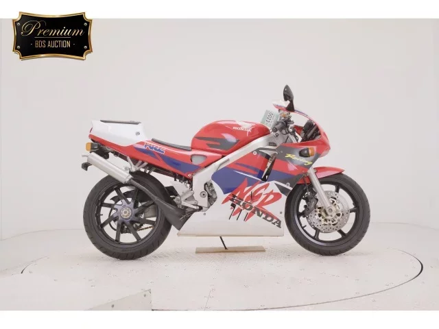 Honda NSR250R-5 лот № 0023 оценка 4  с аукциона в Японии