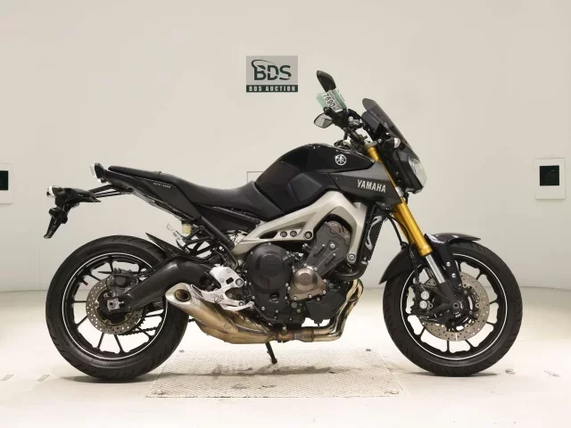 Yamaha MT-09A лот № 7690 оценка 5  с аукциона в Японии