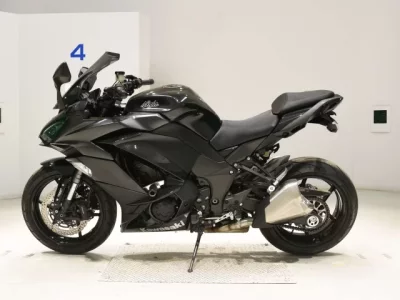 Kawasaki NINJA1000 лот № 7665 оценка 5  с аукциона в Японии 2