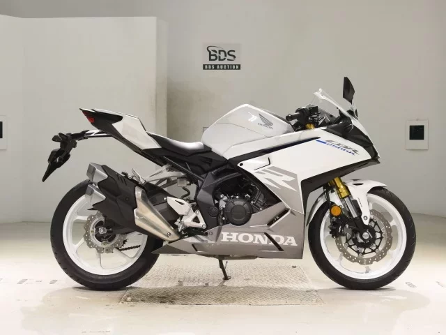 Honda CBR250RR-2A лот № 5155 оценка 5  с аукциона в Японии
