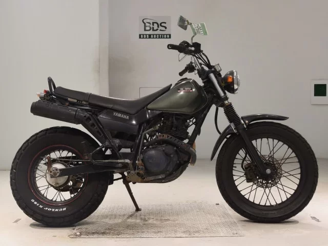Yamaha TW225 лот № 7730 оценка 4  с аукциона в Японии