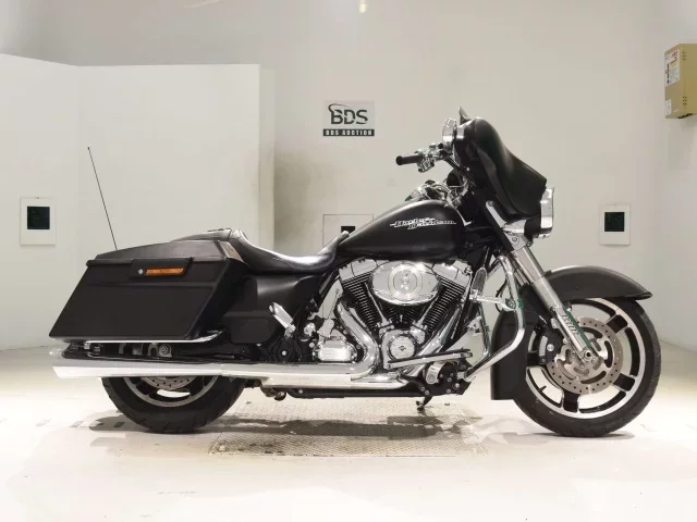 Harley-Davidson HARLEY FLHX1690 лот № 5035 оценка 4  с аукциона в Японии