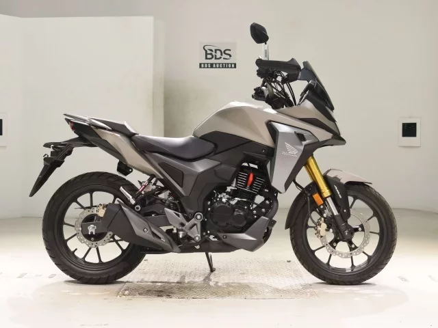 Honda CB200X лот № 5292 оценка 6  с аукциона в Японии