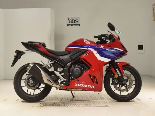Honda CBR400R-3 лот № 0141 оценка 6  с аукциона в Японии