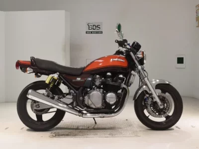 Kawasaki ZEPHYR750RS  с аукциона в Японии