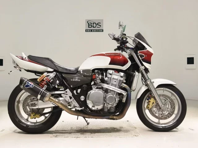 Honda CB1300SF лот № 7682 оценка 4  с аукциона в Японии