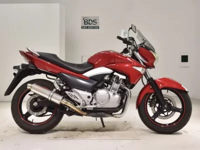Suzuki GSR250  с аукциона в Японии